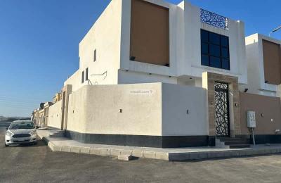 Villa 295 SQM Facing North East on 25m Width Street