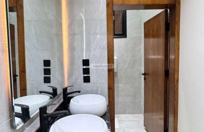 Floor with 6 Bedrooms