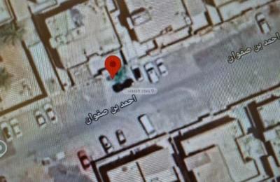 Villa 200 SQM Facing North on 15m Width Street