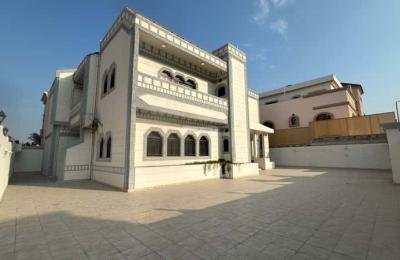 Villa 700 SQM Facing South West on 15m Width Street