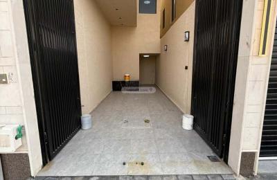 Apartment with 6 Bedrooms