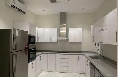 Semi-Furnished Apartment 900 SQM with 3 Bedrooms