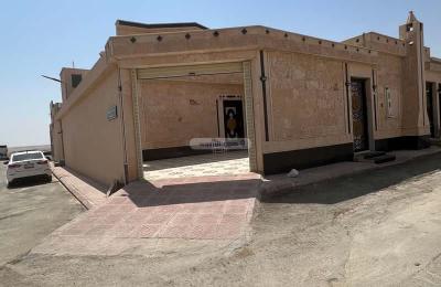 Floor 405 SQM with 5 Bedrooms