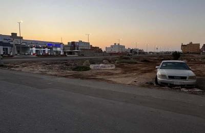 Land 685.5 SQM Facing South West on 32m Width Street